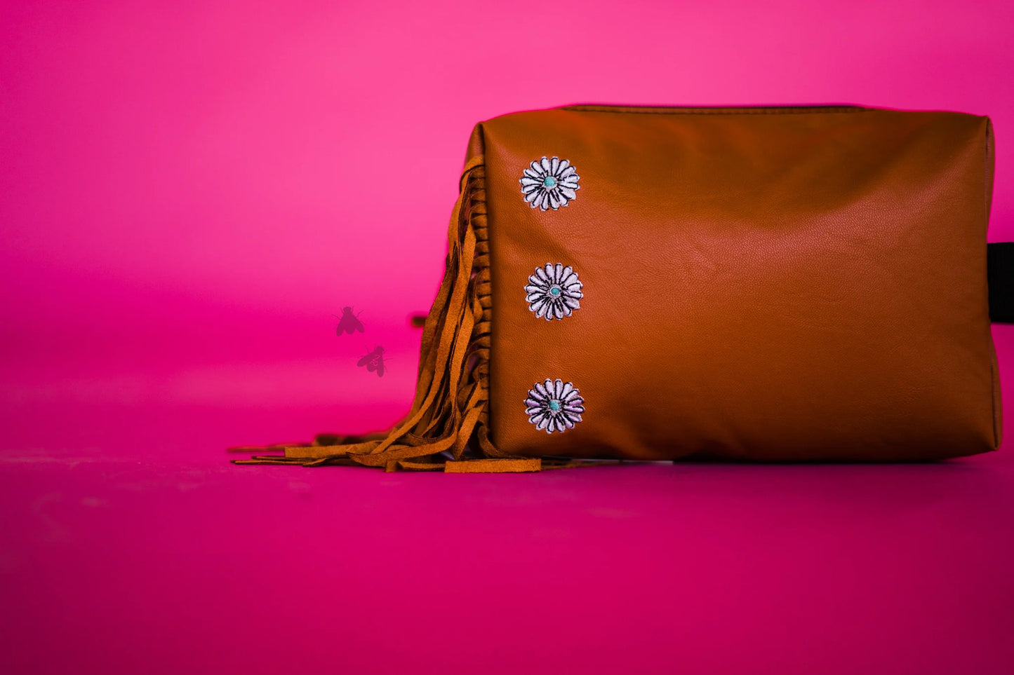 PISTOL PACKIN MAKEUP BAG * SADDLE